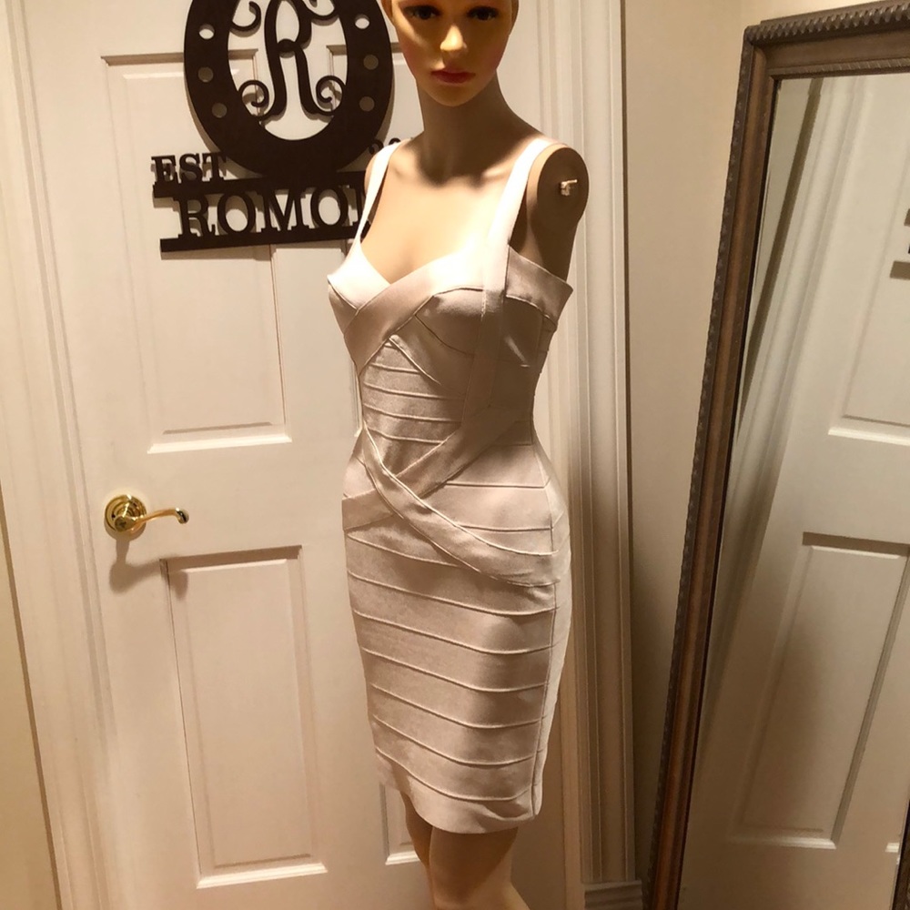 🔥 Beige Bodycon Dress 👗